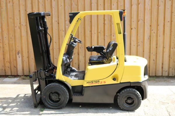 Southern Forklift Services | Forklift Hire | Forklift Sales