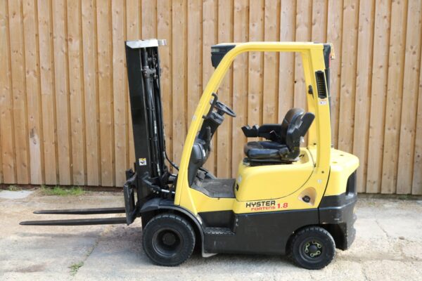 Southern Forklift Services | Forklift Hire | Forklift Sales
