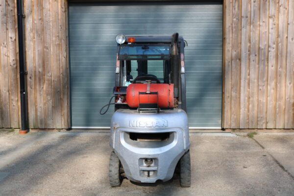 Nissan 2.5 pic 2